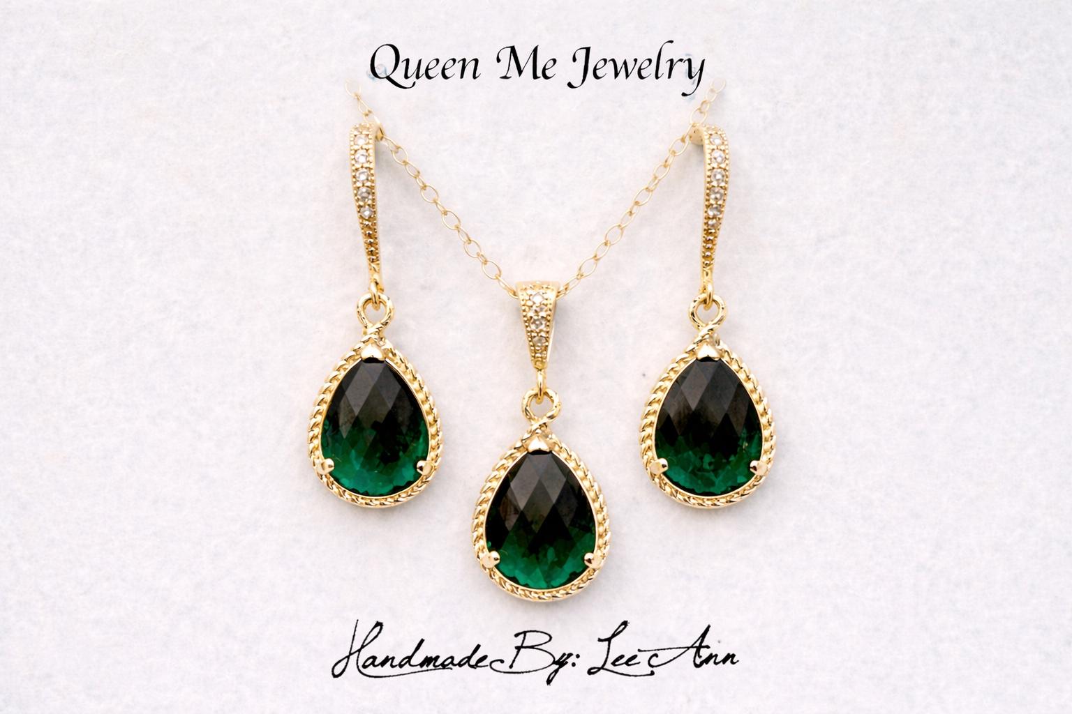 Gold and Emerald Green Jewelry Set Earrings and Necklace Christmas…