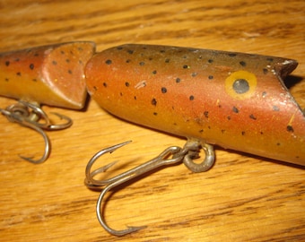 Unique Jointed Pattern Salmon Plug Martin? collectible