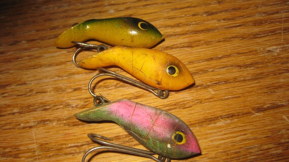 eppinger fishing lures Dardevle Spoon Rainbow Trout; 3/4 oz A longtime favorite among pike and musky fishermen the Dardevle has its own unique fluttering swim action that fish just can’t ignore Dardevle Spoon 3/4 oz. Red/White