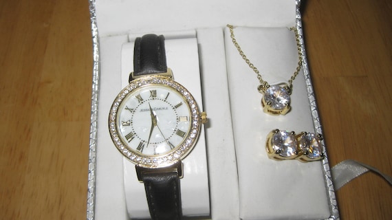 Womans Jessica Carlyle Watch Set With Matching Ne… - image 2