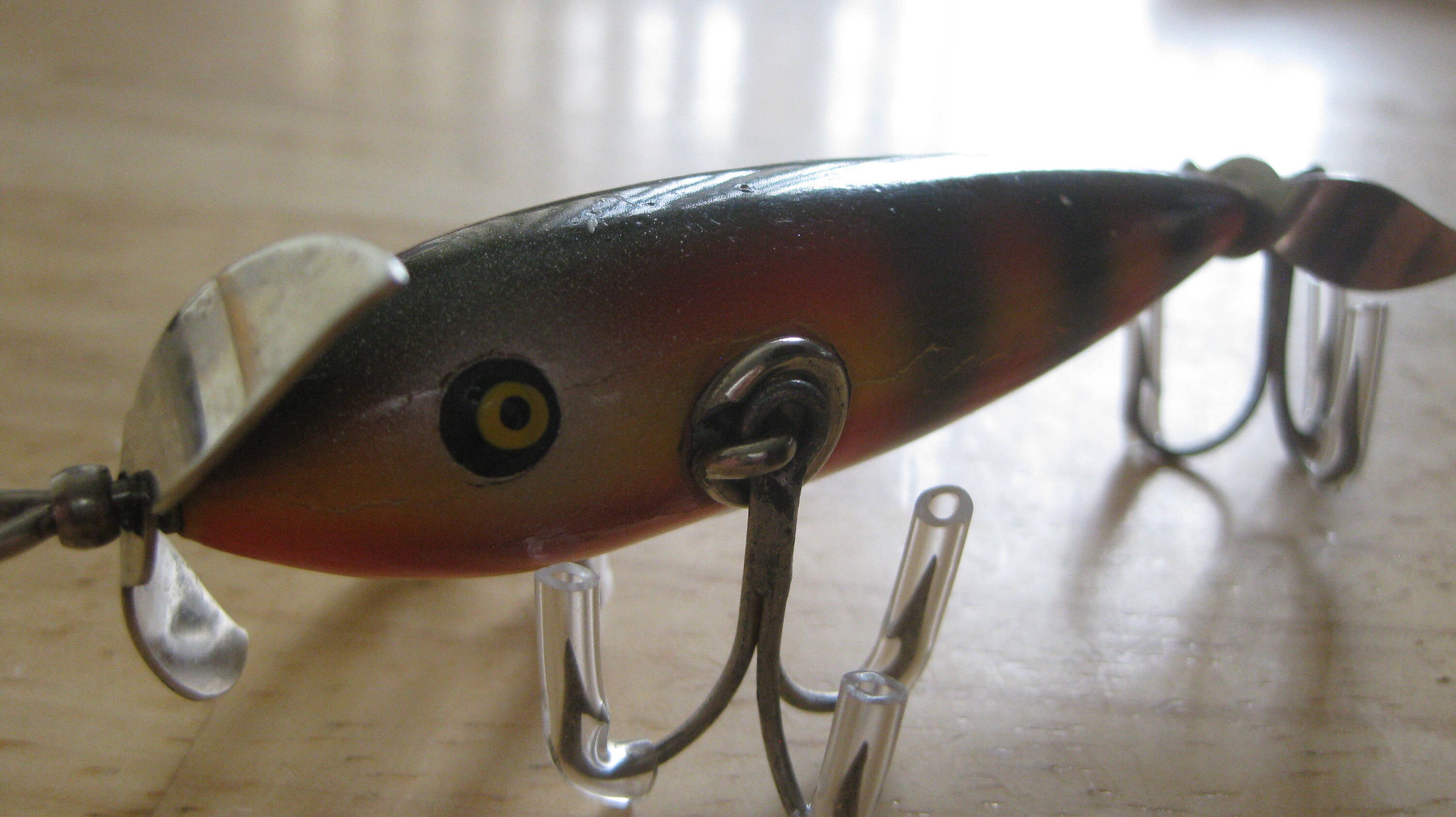 Old Vintage PFLUEGER NEVERFAIL 5-Hook Underwater Minnow Lure