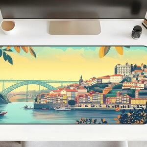 Alfombrilla de escritorio con paisaje urbano ribereño / Ilustración del puente de Oporto, alfombrilla de ratón panorámica