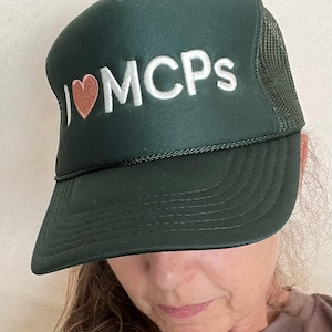 brodée I Love MCPs | Cadeau développeur IA | Casquette Tech Mesh
