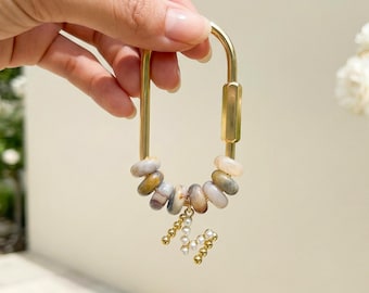 Natural Stone Bag Charm, Custom Pearl Initial Gold Letter Keychain, Beaded Purse Accessory, Personalized Bridesmaid Gift for Mom