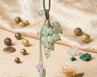 UV Color Changing Grape Bag Charm, Handmade Beaded Fruit Keychain for Purse, Aesthetic Gift for Her, Cute Accessories