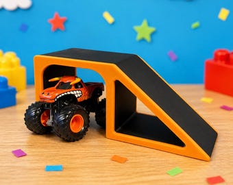 Rampa de puente para monster truck impresa en 3D / Rampa de salto para coche de juguete / Pista de juego infantil / Accesorio de juguete duradero / Accesorios para monster truck / Escala 1:64