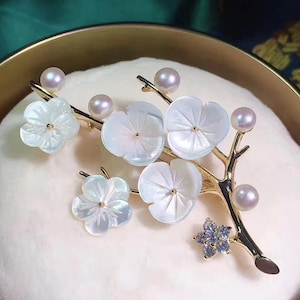 8/10/12mm White Mother of Pearl Flower, Carved Flower Shell Beads, Nature shell charm, Center Drilled Flower diy Jewelry 10pcs