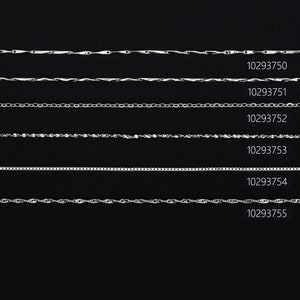 Può includere: Sei catene d'argento diverse su uno sfondo nero. Le catene sono disposte in file, con i numeri delle catene da 10293750 a 10293755 elencati sotto ogni catena.