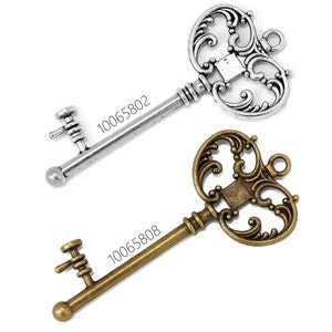 10 wholesale keys vintage skeleton Key Charms Metal Charms 100658