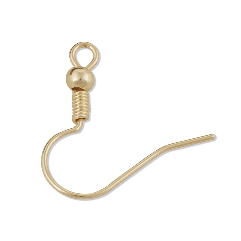 Puede incluir: Gancho para pendientes de color dorado con un resorte y una peque&ntilde;a bola en la parte superior.