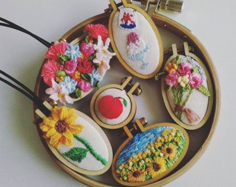 China Factory Mini Wooden Embroidery Hoops, Embroidery Cross Stitch Hoops,  for DIY Pendant Embroidery Frame Craft Ornaments 35x30mm in bulk online 