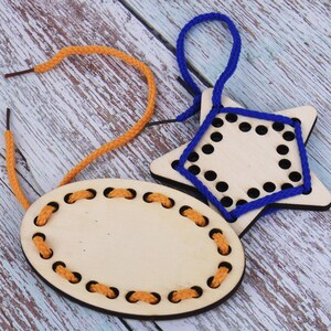 Wood lacing toy Learning sewing toys Children&#39;s Educational toys Natural Toy Gift for toddlers 1pcs 102452