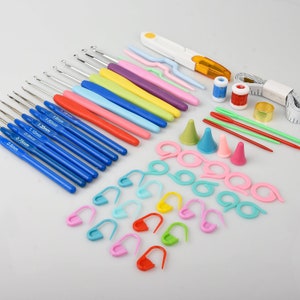 1 Set (55 Pieces) Crochet Hooks Set Silicone+Aluminum Ergonomic Plastic Crochet Hooks 140mm Length 10317150