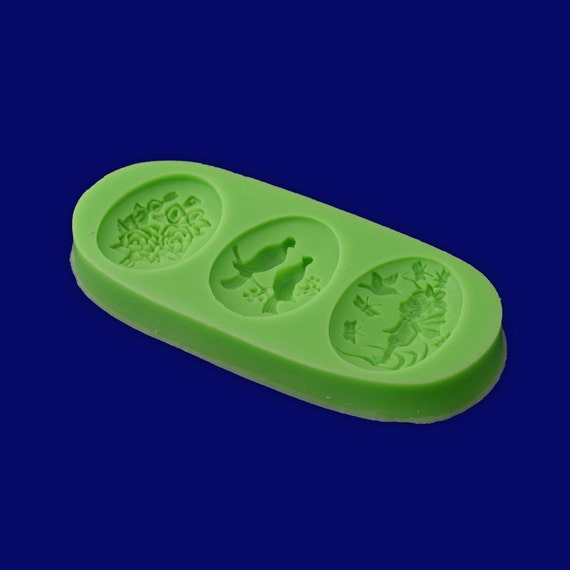1 Oval 11*4.7*1.1cm girl and butterfly bird Resin Mold Silicone mould 10137950