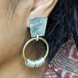 Pendientes bohemios de plata con diseños tribales únicos, orgánicos, de 5 cm de largo. Los más vendidos, ligeros. Caja de regalo batik gratis. Envío gratuito.