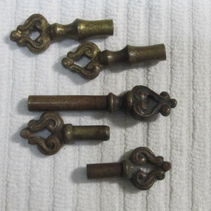 5 Antique Heavy  Brass Keys for Oil Lamp Turn Knob Socket