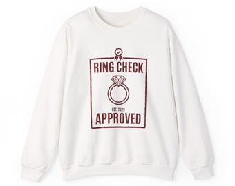 Bluza z nadrukiem Ring Check Approved | Bride Era, bluza z okrągłym dekoltem z napisem „Zaręczyny”