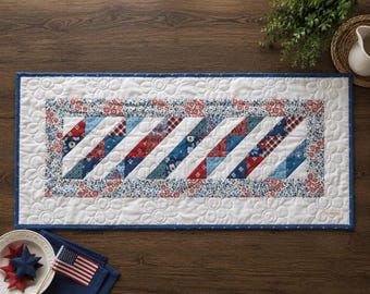 Caminho de mesa artesanal estilo americano em patchwork | Estampas florais em vermelho, branco e azul