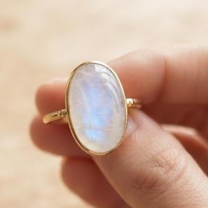 Bague faite main en pierre de lune ovale naturelle, plaqué or 14 carats, cadeau d'anniversaire, bijoux de mariage