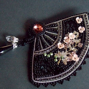 Tutorial ,Pattern, Bead embroidery ,Beading pattern , Instructions only , Japanese fun brooch image 9
