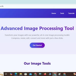 Op de afbeelding: Een screenshot van de ImagePro-website, een geavanceerde tool voor beeldverwerking. De site heeft een blauw en paars ontwerp, met de tekst "Advanced Image Processing Tool" en een "Get Started"-knop. De website biedt tools om afbeeldingen te comprimeren, te vergroten, te bewerken en te converteren.
