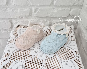 Conjunto vintage de huchas de cerámica rosa y azul para bebés, decoración infantil en rosa palo y azul claro, regalo para bebés gemelos de inspiración victoriana.
