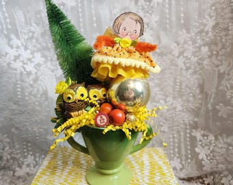 Dolly Dingle Herbst Papierpuppe Collage - Einzigartiges Herbst Geschenk - Nostalgische Ernte Dekor - Grandmacore Herbst Ornament - Handgemachte Herbst Tischplatte