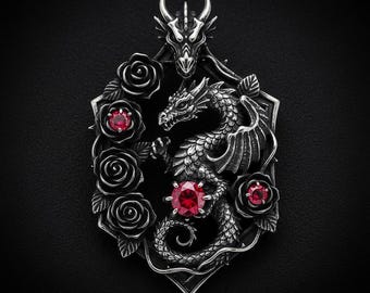 Colar gótico de fantasia com pingente de dragão e rosa em prata de lei e cristal vermelho.