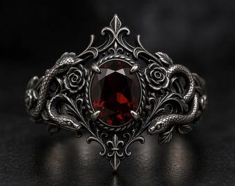Anel gótico com cobra e rosa, anel de prata com pedra oval vermelho-escura.