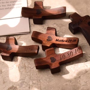 Cruz de bolsillo de madera personalizada, cruz de fe, oración por la fuerza y la sanación, regalo religioso