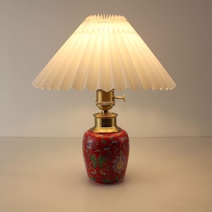 Lámpara de mesa inalámbrica estilo chinoiserie, hecha a mano, con tarro de té esmaltado.