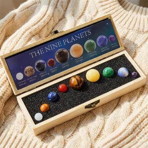 Segure a Galáxia: Conjunto de Esferas do Sistema Solar em Pedras Preciosas Naturais.