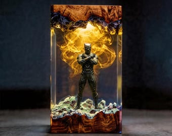 Panther Held für immer lieben Epoxy-Lampe, handgefertigtes Kapitän Harz-Licht, Vatertsche Superhero-Dekor, coole Schreibtischlampe, Valentinsgeschenk für Ihn