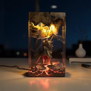 Puede incluir: Un juego de tres tazas de cerámica con un acabado moteado y mate. Las tazas son de color crema, marrón claro y marrón oscuro. Cada taza tiene un diseño simple y minimalista.