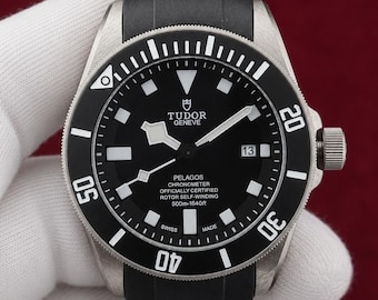 Orologio da polso vintage Tudor automatico subacqueo con quadrante nero, cinturino in gomma e titanio, da uomo.