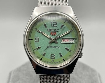 Authentic Vintage Seiko 5 Automatic Mens Watch Day Date Retro Restored