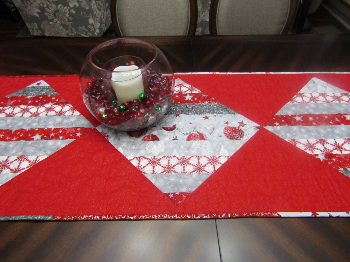 CHRISTMAS Table Runner Red White and Silver 56 X Etsy