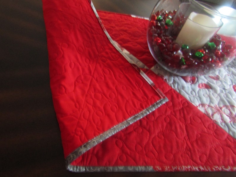 CHRISTMAS Table Runner Red White and Silver 56 X Etsy
