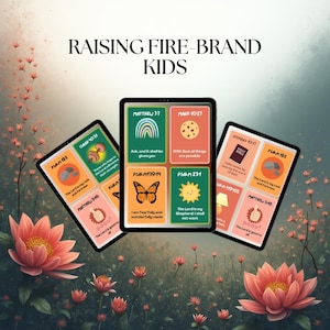 Puede incluir: Tabletas que muestran versículos bíblicos coloridos, incluyendo Mateo 7:7 y Salmo 139:14, con un fondo floral. El texto "RAISING FIRE-BRAND KIDS" está en la parte superior. Las tabletas tienen un borde negro y están rodeadas de flores rosas.