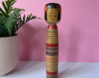 Kokeshi Doll - Very pretty traditional Japanese doll - h260191