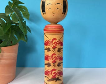 Kokeshi doll from 1988 by Takahashi Shogo - Very pretty traditional Japanese doll - h260201