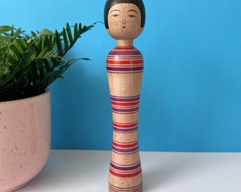 Kokeshi doll from 1971 by Sato Zenji - Very pretty traditional Japanese doll - h260131