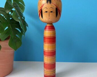 Kokeshi doll from 1984 by Sato Tomio - Very pretty traditional Japanese doll - h260143