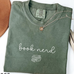 Buch Nerd Shirt, Comfort Colors® Lustiges Leseratten-Buch-Liebhaber-T-Shirt, Buchclub-Shirt, Bibliothek-Shirt, Bücherwurm-Shirt, Leselehrer-Geschenk