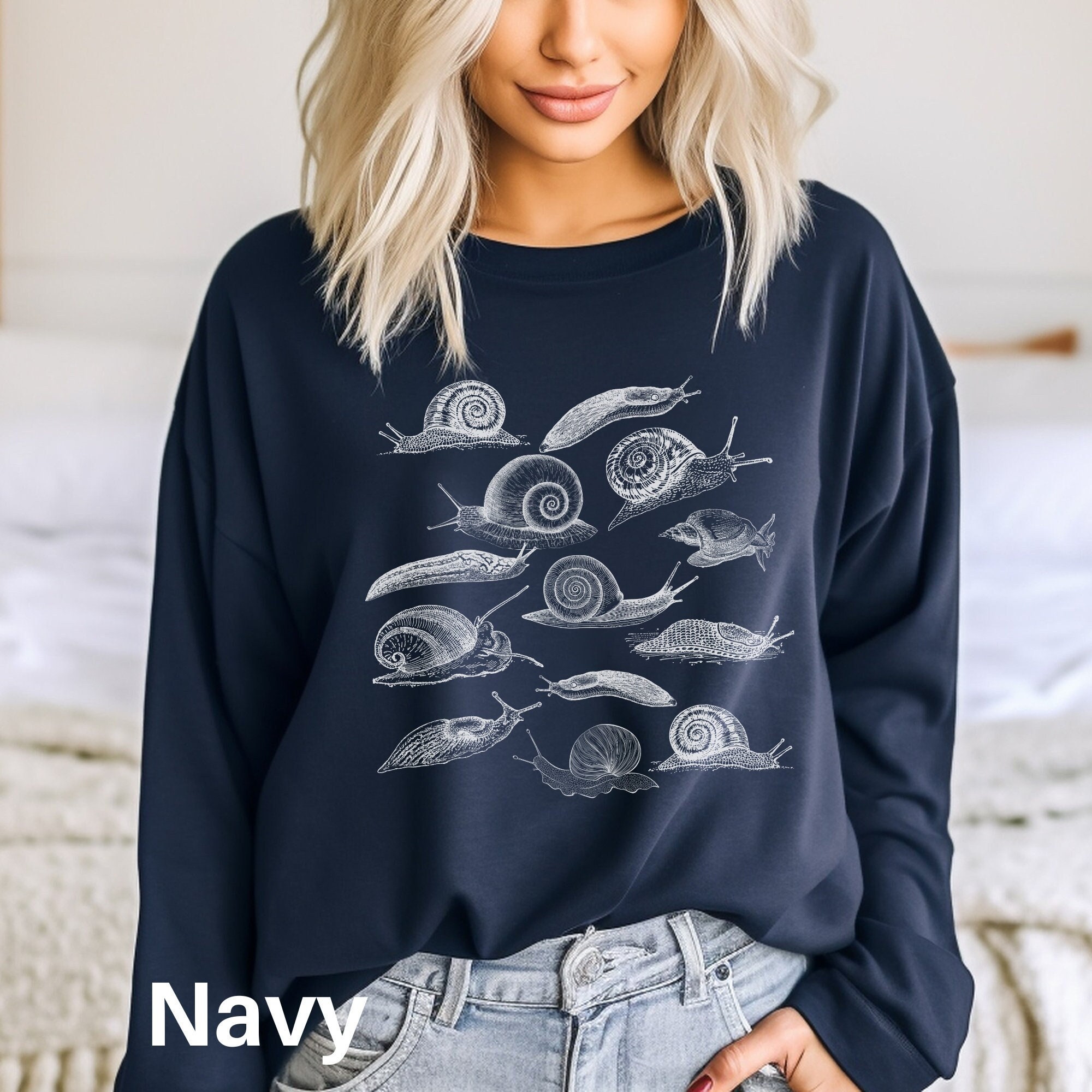 Snails Sweathirt, Snail Lover, Snails Sweater, Snail Gifts, Gardening Sweatshirt, Gift for Gardener, Botanical Sweatshirt, Slug Sweatshirt