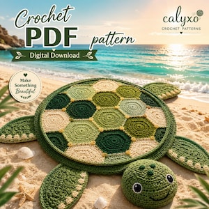 Op de afbeelding: Een haakpatroon als PDF-download met een schildvormig kleed gemaakt van zeshoekige lapjes in tinten donkergroen, lichtgroen en crème. De tekst luidt Crochet PDF pattern, Digital Download, calyxo en Make Something Beautiful.