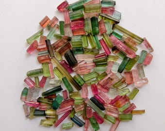 Lote de lápices de turmalina multicolor natural en bruto, peso 75 quilates, tamaño 18 x 5 mm, barras de turmalina bicolor en bruto, turmalina arcoíris para la fabricación de joyas.