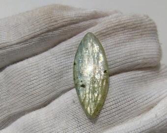 AAA品質のグリーンカイヤナイト マーキーズカットカボション（ジュエリー製作用）（28x10x3 mm）
