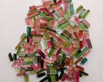 Lote de lápices de turmalina multicolor natural en bruto, peso 75 quilates, tamaño 21 x 4 mm, barras de turmalina bicolor en bruto, turmalina arcoíris para la fabricación de joyas.