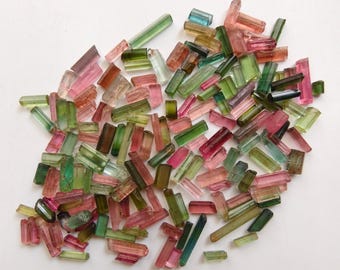 Lote de lápices de turmalina multicolor natural en bruto, peso 75 quilates, tamaño 15 x 3 mm, varillas de turmalina bicolor en bruto, turmalina arcoíris para la fabricación de joyas.